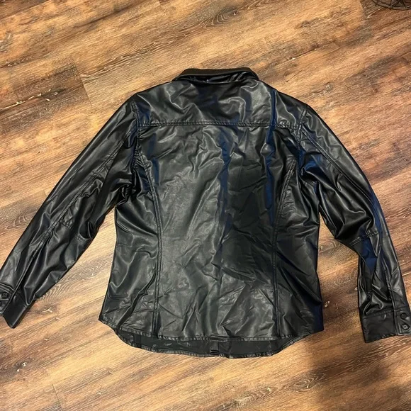 Black Faux Leather Set - Picture 6 of 8